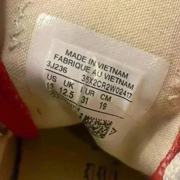 Converse red sneakers - Picture 3 of 6